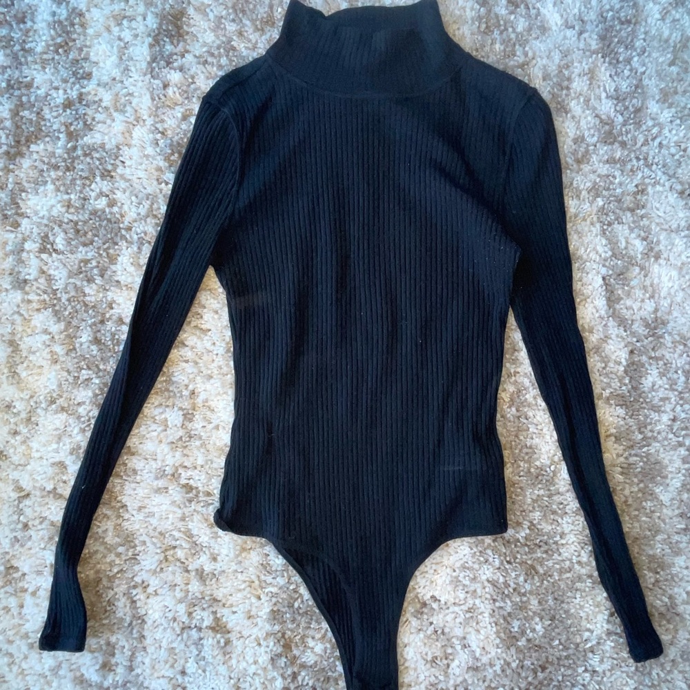 Vuori ribbed black turtle neck bodysuit